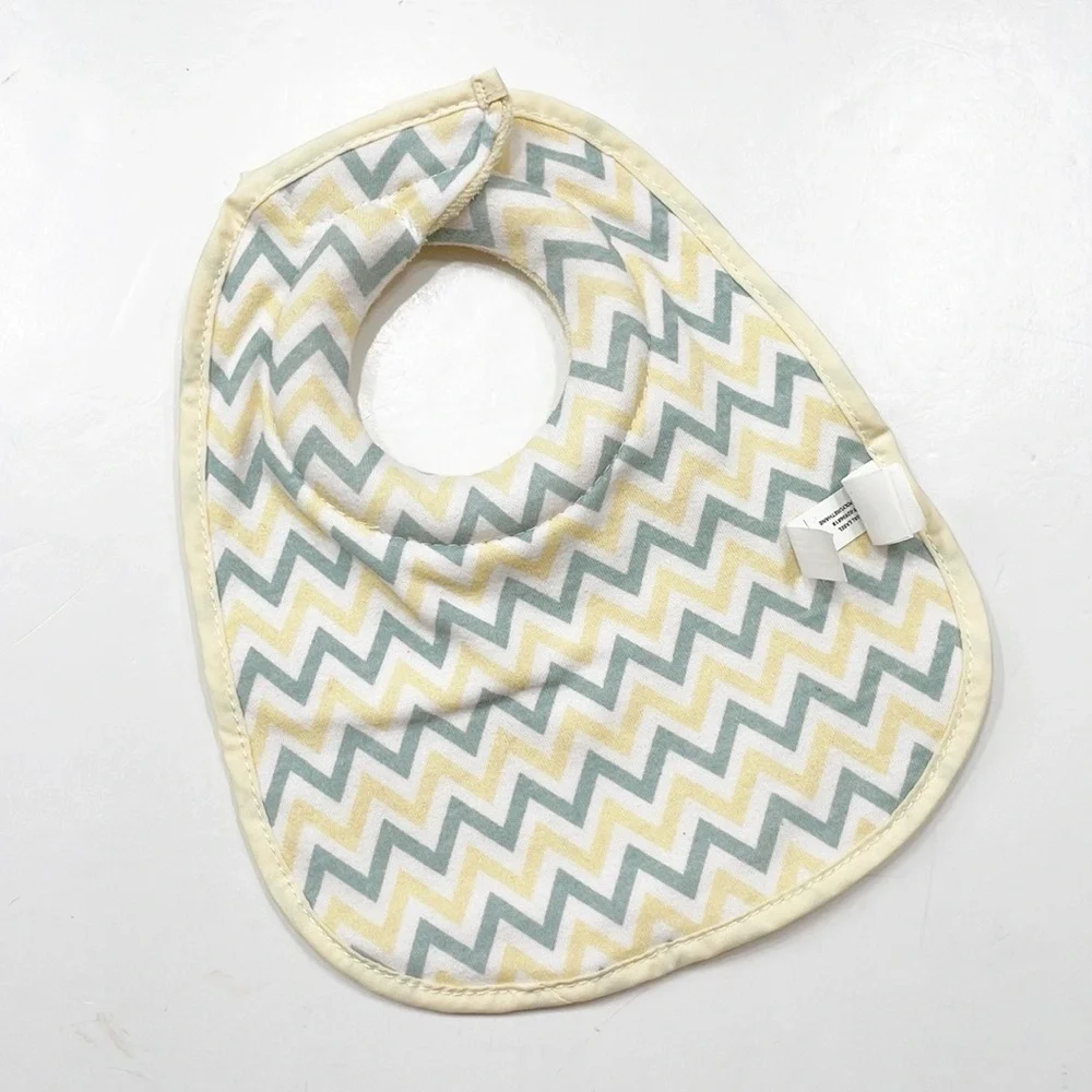 Tommee Tippee chevron print bib